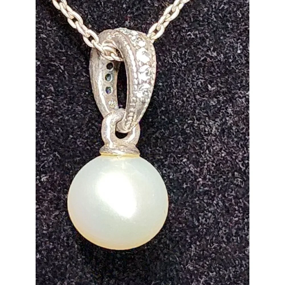 PANDORA Elegant Beauty Pendant, White Pearl & Clear CZ with necklace